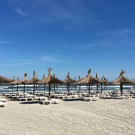 Bluewaves Apartment Mamaia Nord Нэводари Экстерьер фото