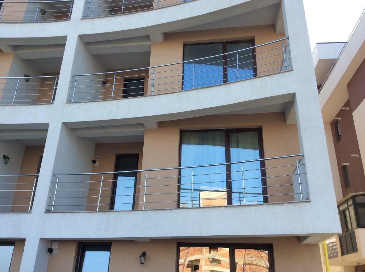 Bluewaves Apartment Mamaia Nord Нэводари Экстерьер фото