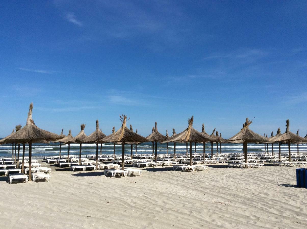 Bluewaves Apartment Mamaia Nord Нэводари Экстерьер фото