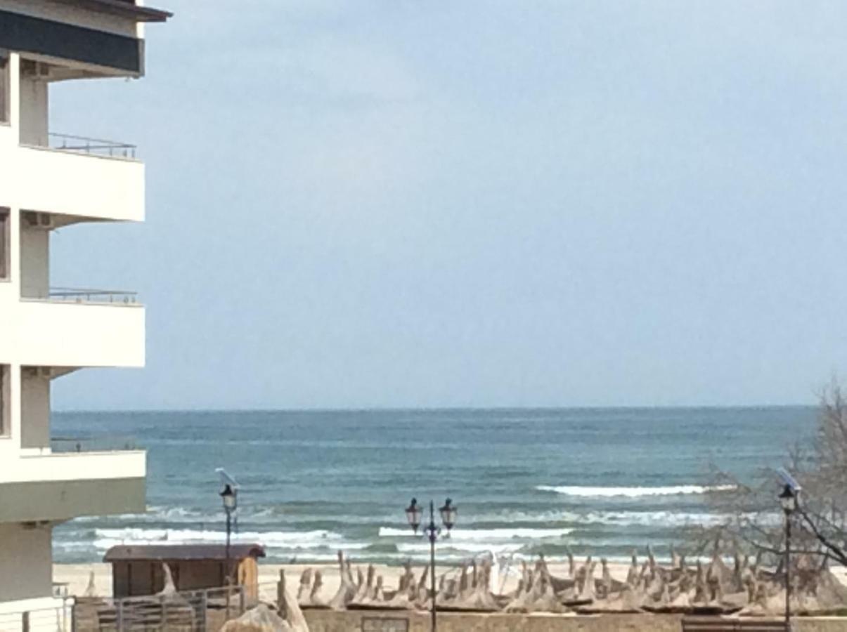 Bluewaves Apartment Mamaia Nord Нэводари Экстерьер фото